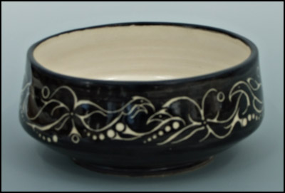 Sgarffito Bowl by Tyler Hannigan